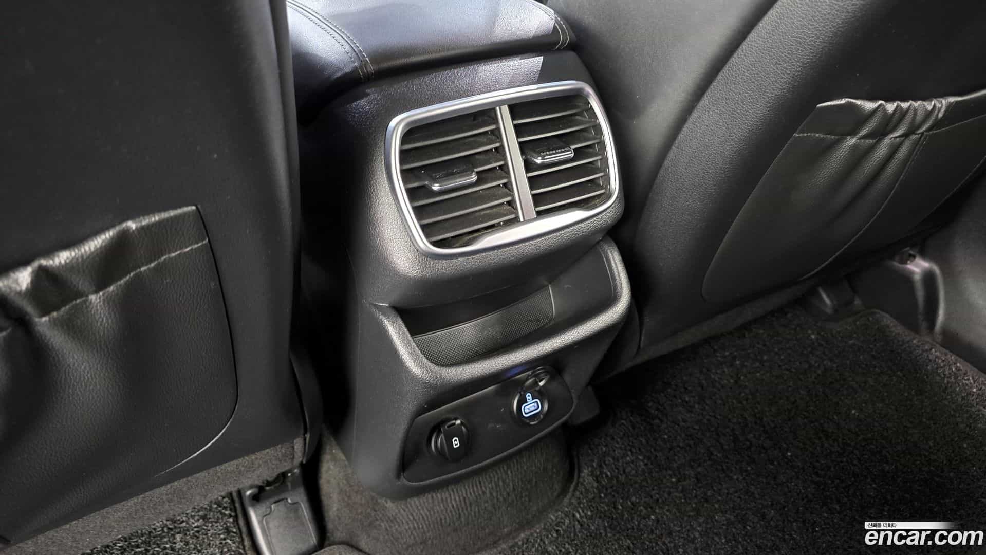 Santafe Hyundai 2018.7-OPTION-044
