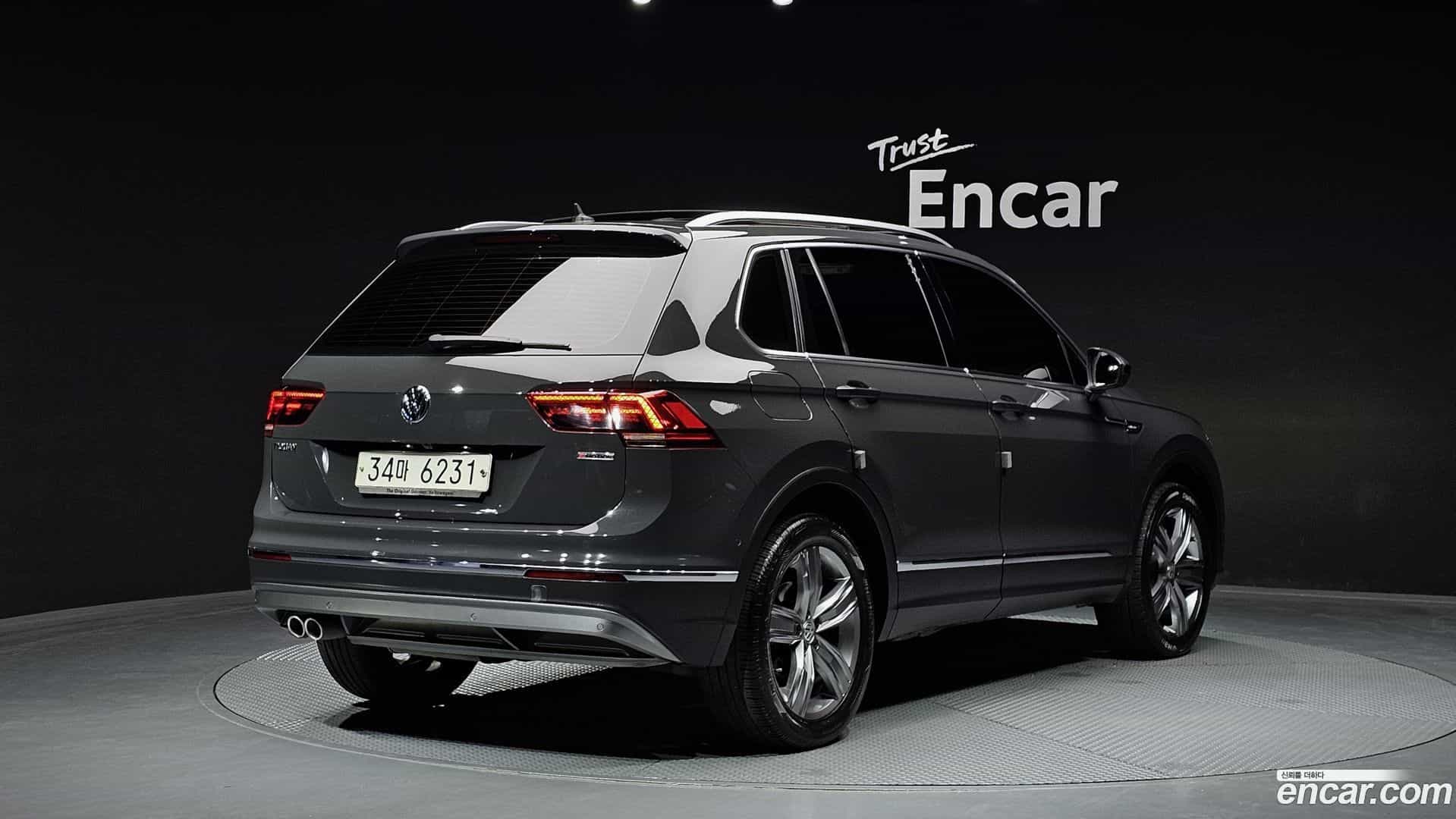 Tiguan Volkswagen 2018.5-OUTER-002