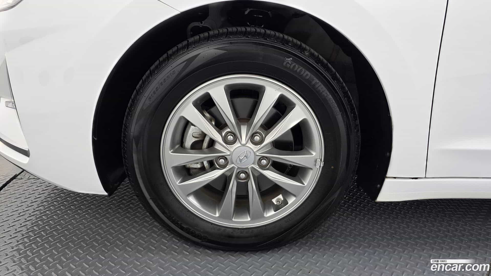 AVANTE Hyundai 2020.3-OUTER-005
