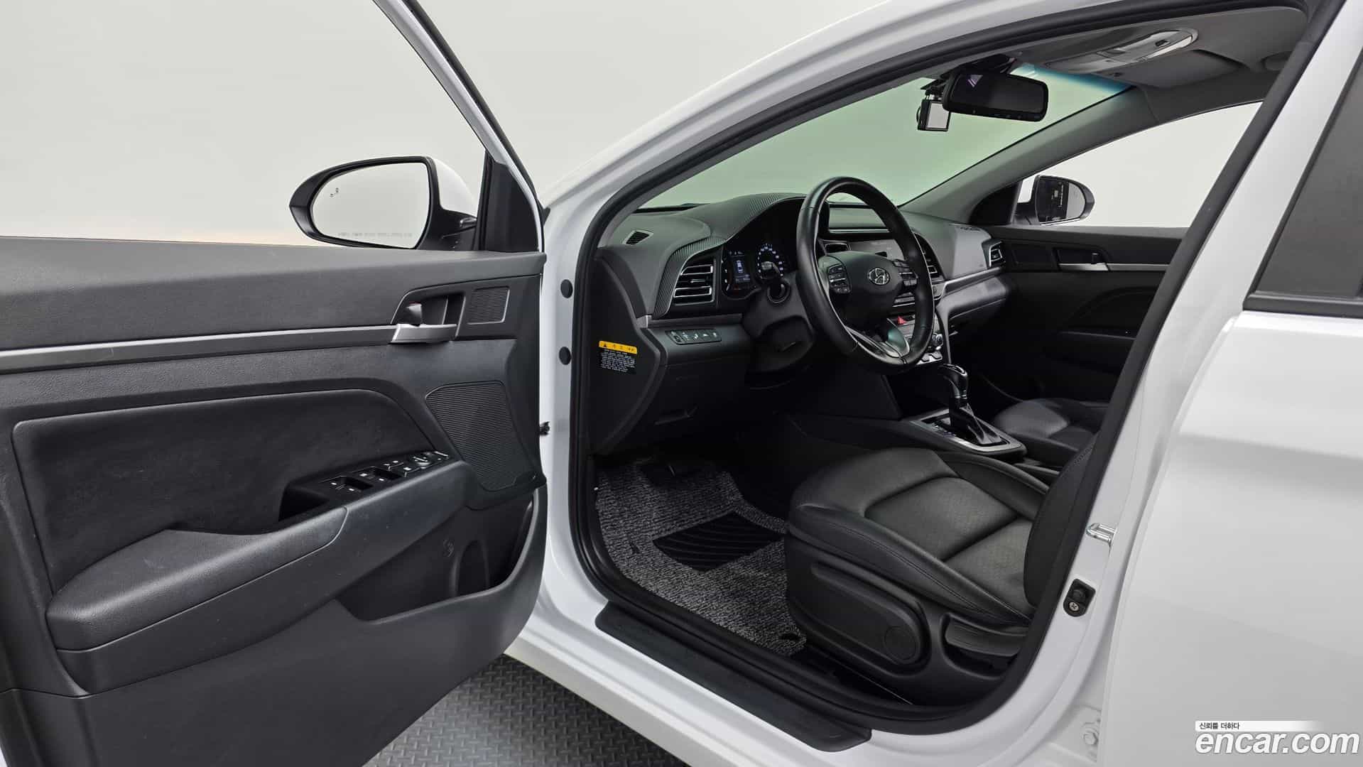 AVANTE Hyundai 2020.3-INNER-010