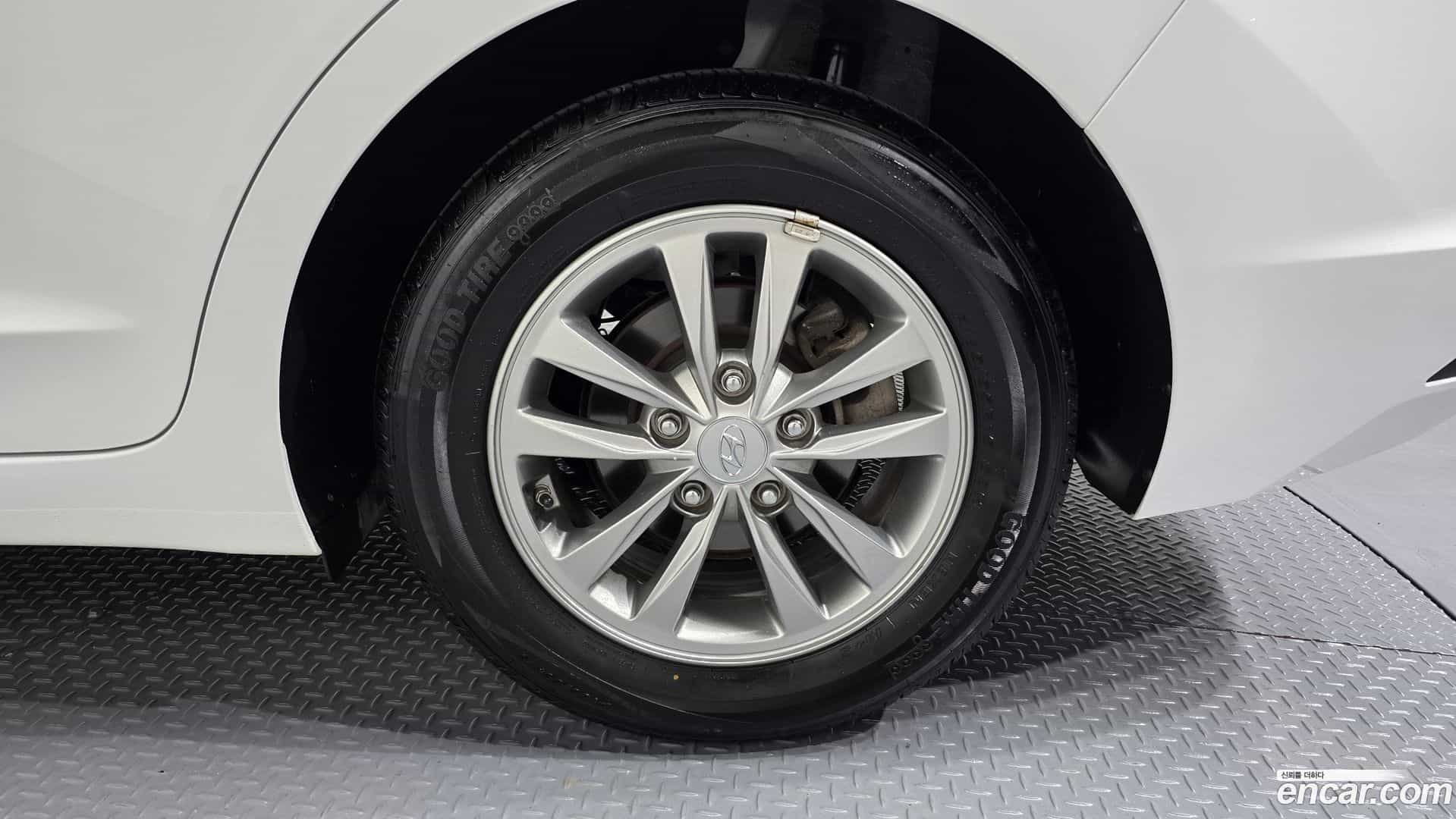 AVANTE Hyundai 2020.3-OUTER-031