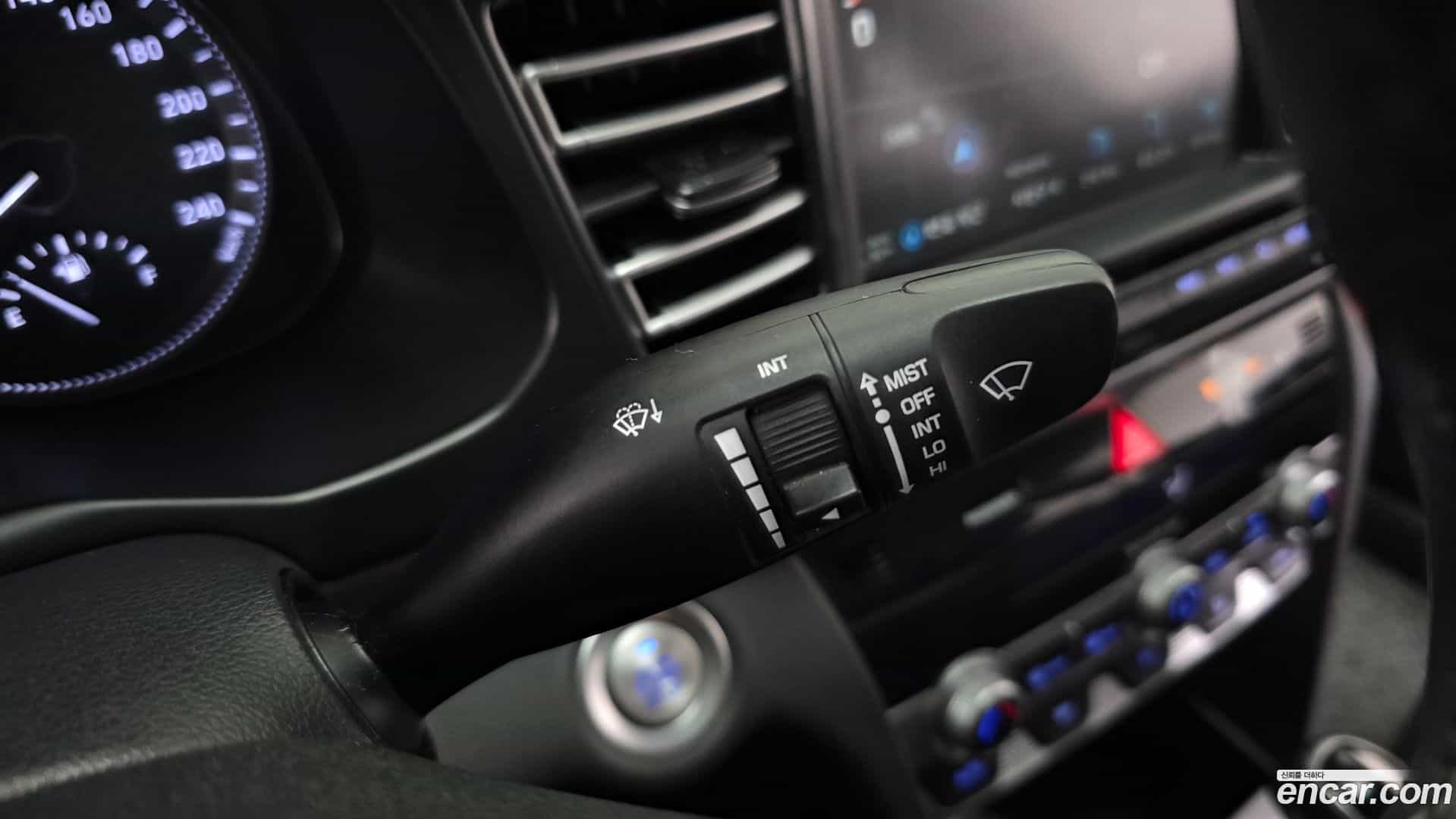 AVANTE Hyundai 2020.3-OPTION-040