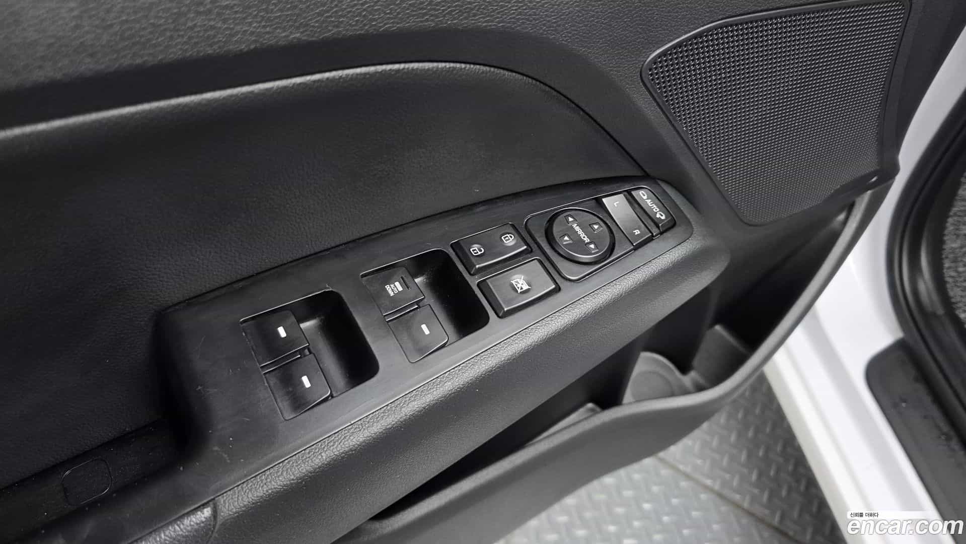 AVANTE Hyundai 2020.3-OPTION-042