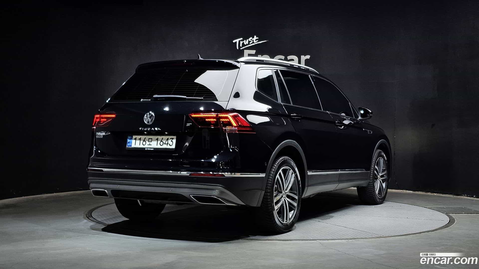 Tiguan Volkswagen 2020.11-OUTER-002