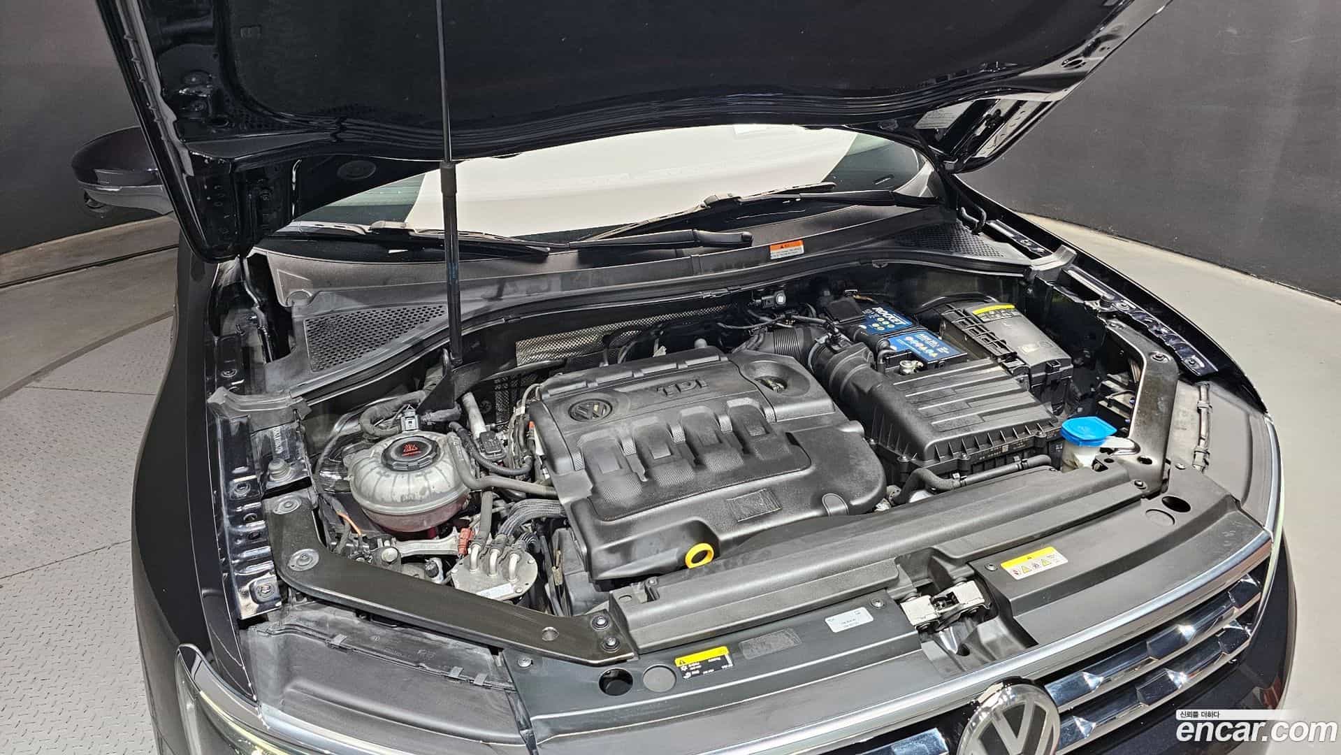 Tiguan Volkswagen 2020.11-OUTER-006
