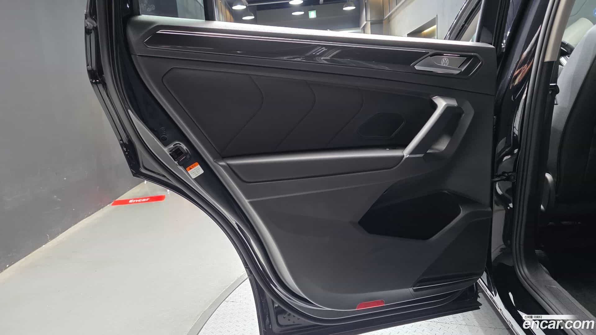 Tiguan Volkswagen 2020.11-INNER-035