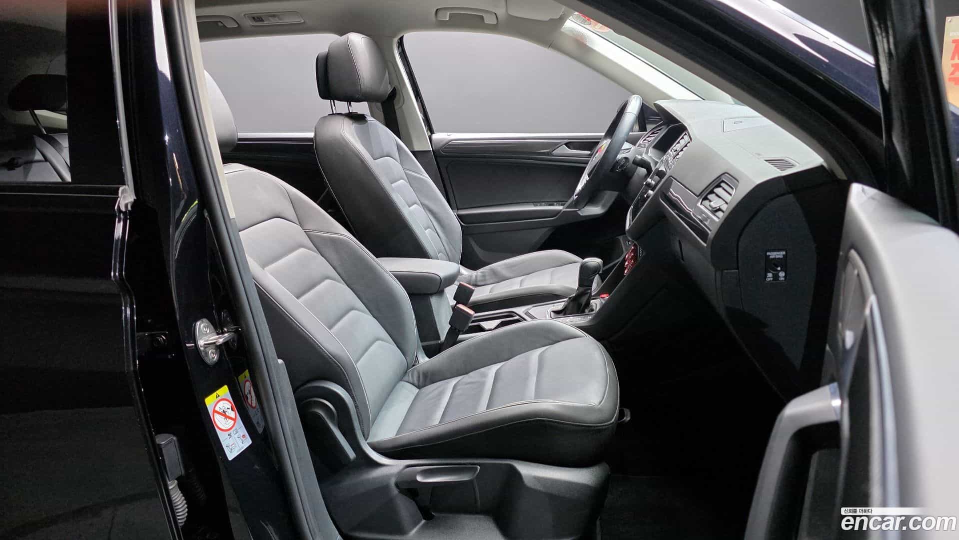 Tiguan Volkswagen 2020.11-INNER-036