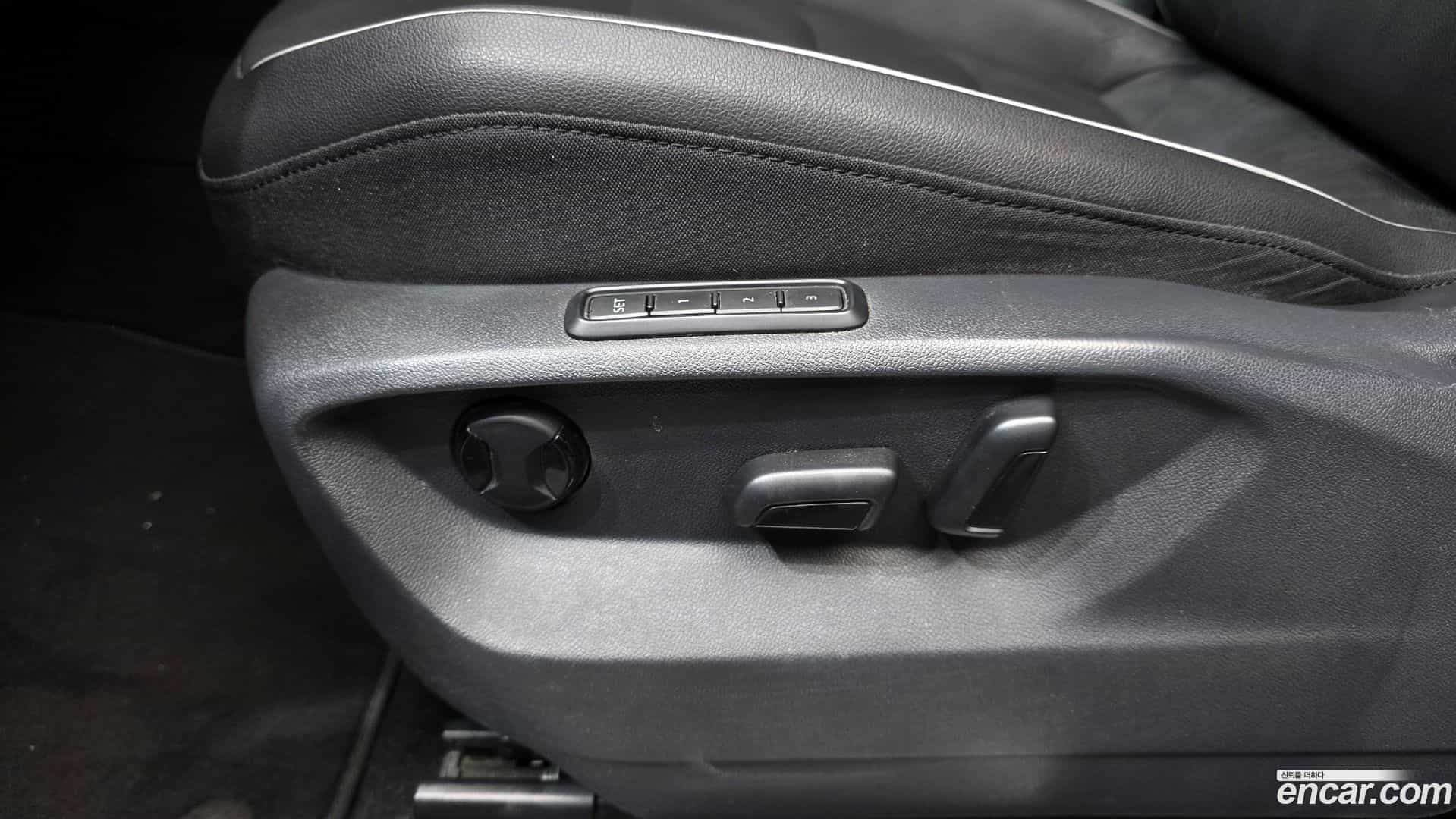 Tiguan Volkswagen 2020.11-OPTION-041