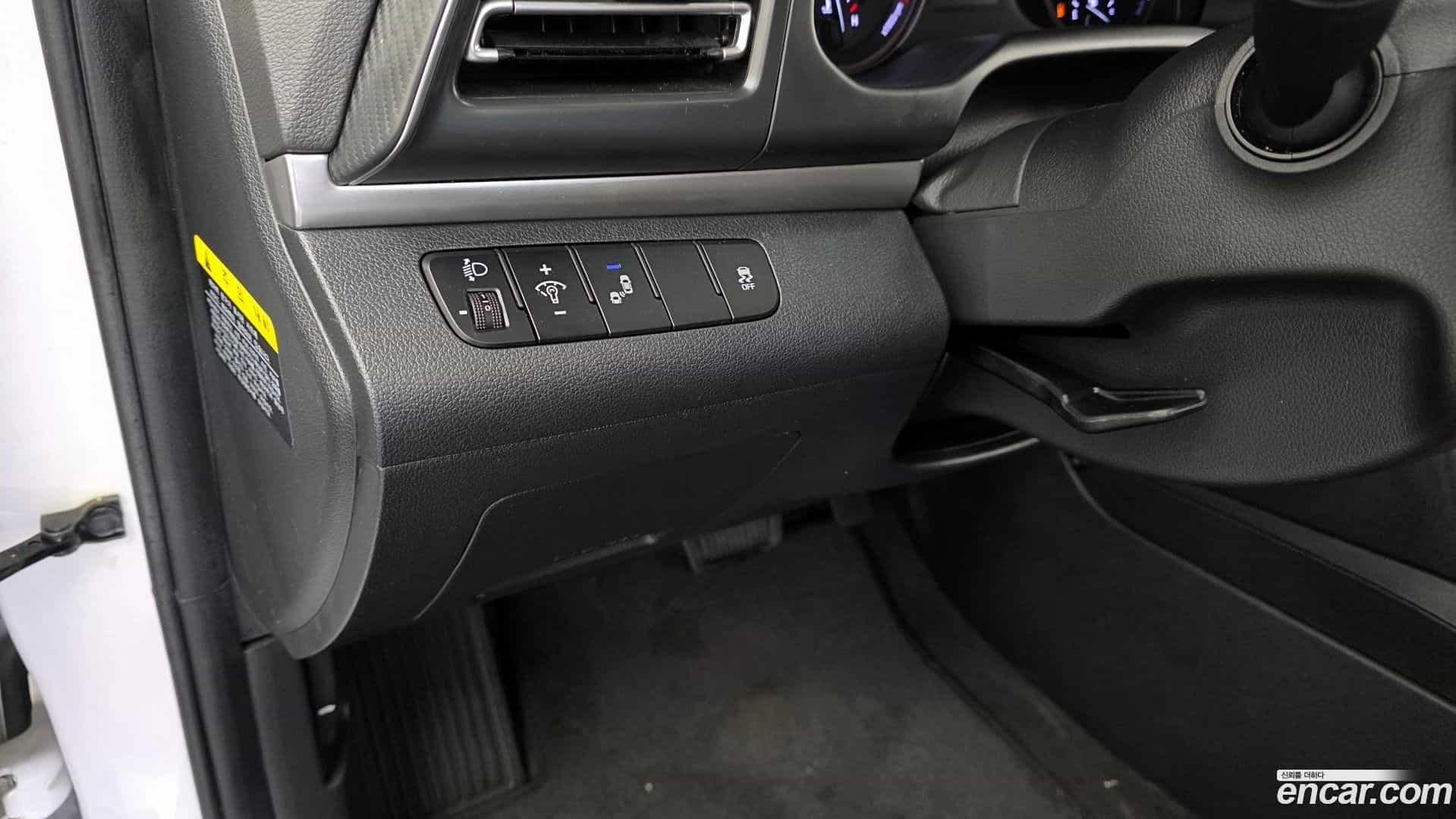 AVANTE Hyundai 2019.9-OPTION-022