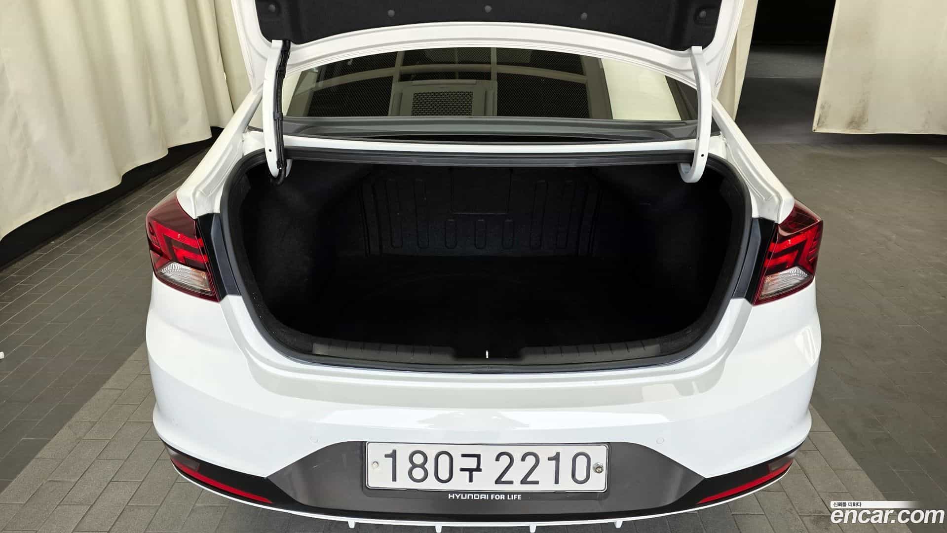 AVANTE Hyundai 2019.9-OPTION-024