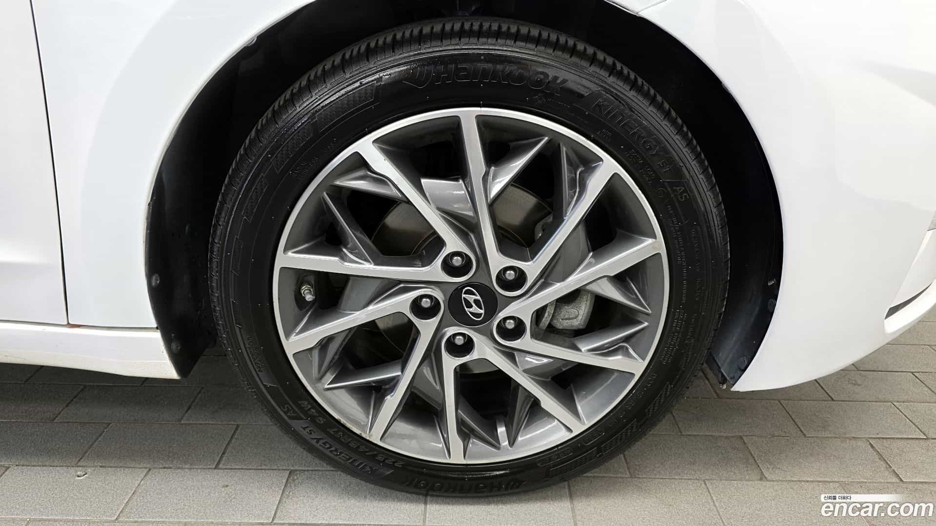AVANTE Hyundai 2019.9-OUTER-031