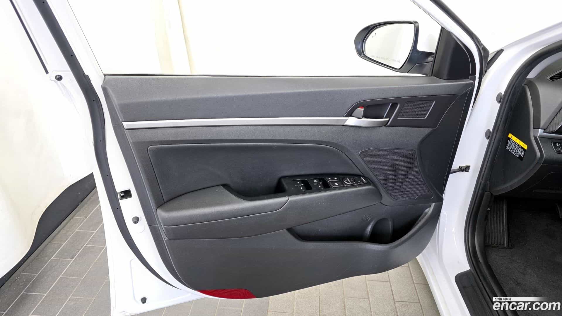 AVANTE Hyundai 2019.9-INNER-034