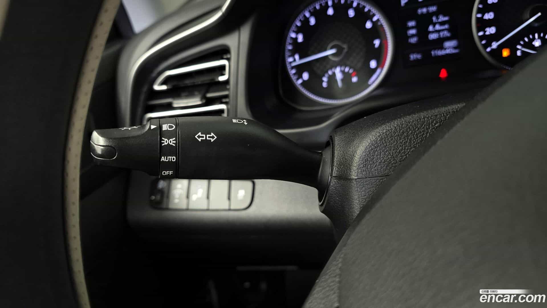 AVANTE Hyundai 2019.9-OPTION-041