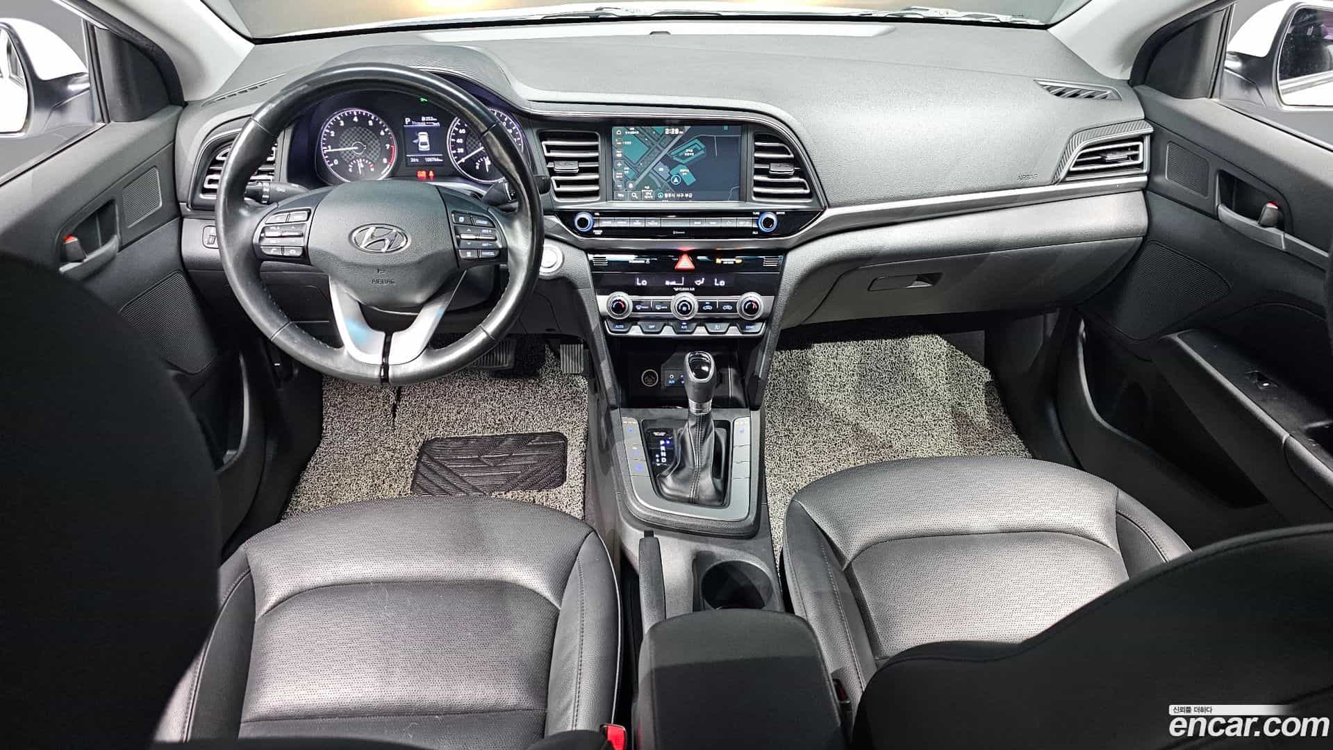 AVANTE Hyundai 2019.6-INNER-007