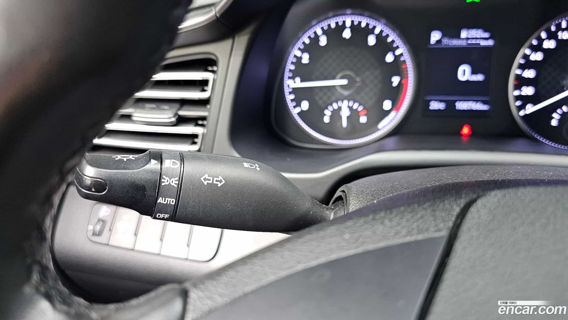 AVANTE Hyundai 2019.6-OPTION-022