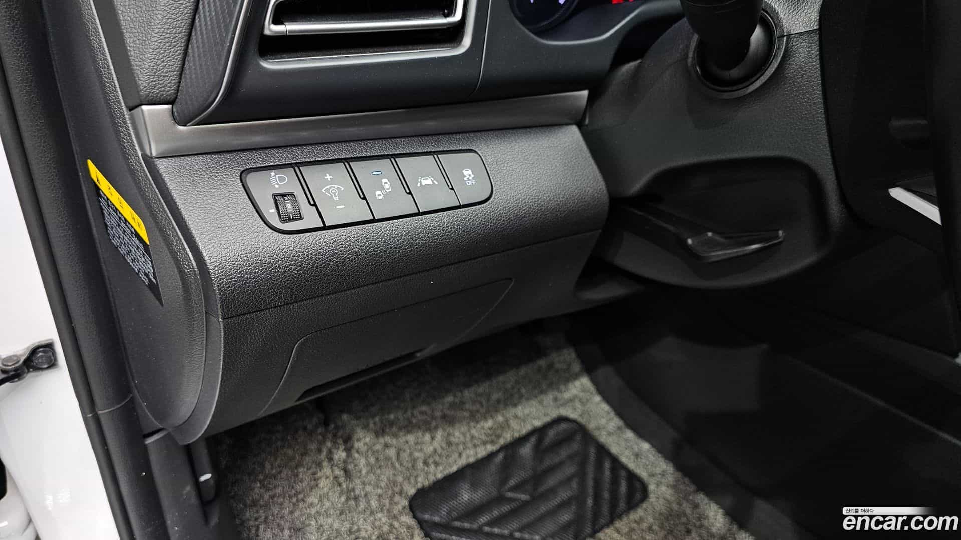 AVANTE Hyundai 2019.6-OPTION-023