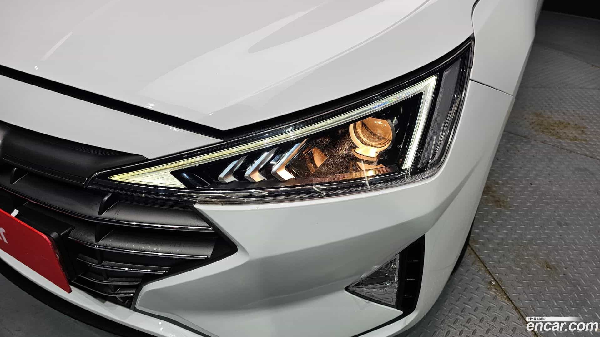 AVANTE Hyundai 2019.6-OUTER-032
