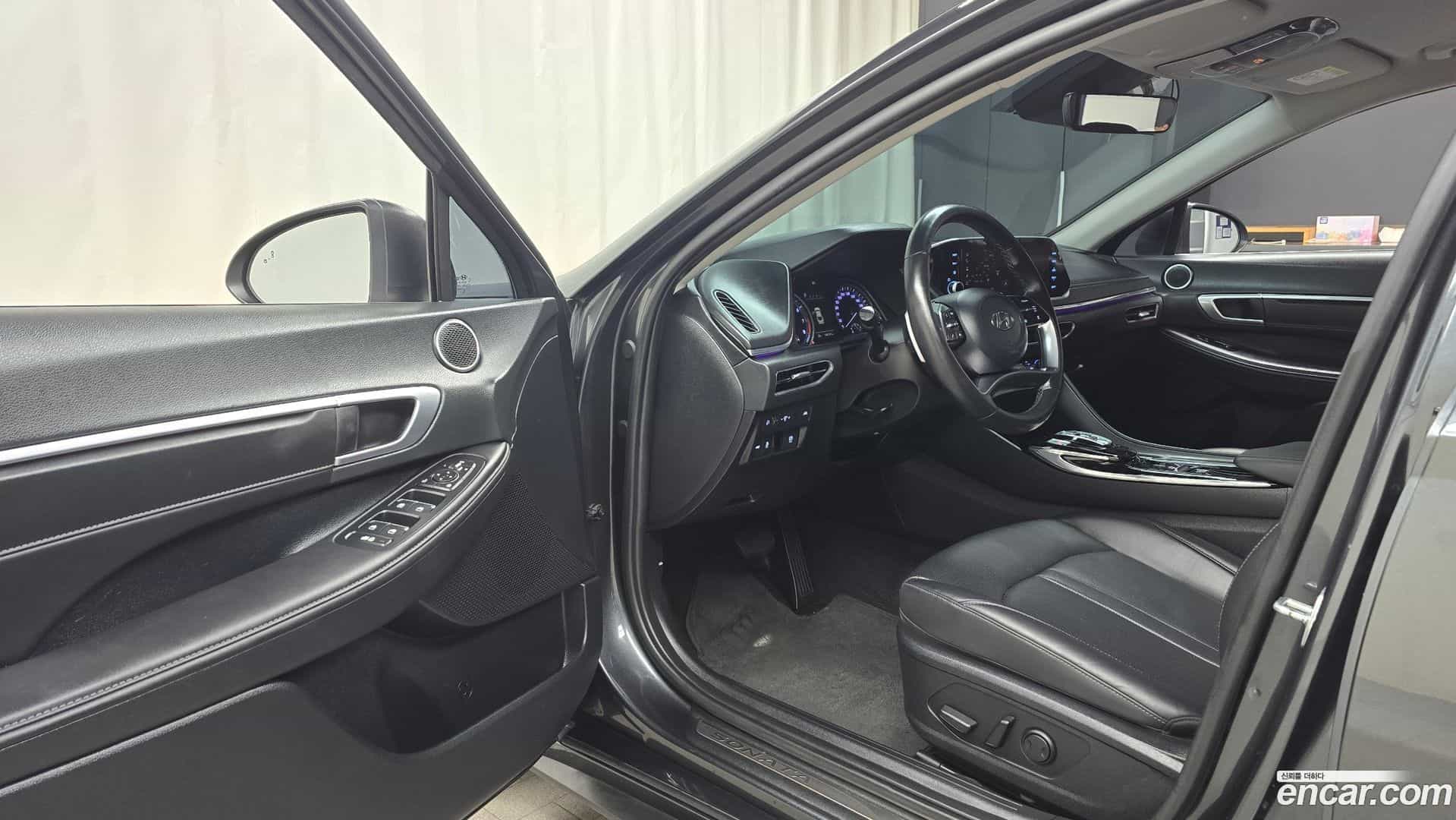 Sonata Hyundai 2022.2-INNER-010