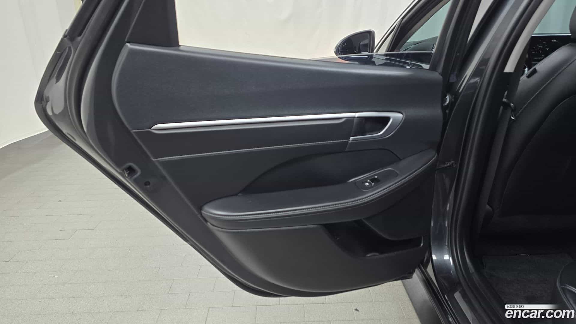Sonata Hyundai 2022.2-INNER-035