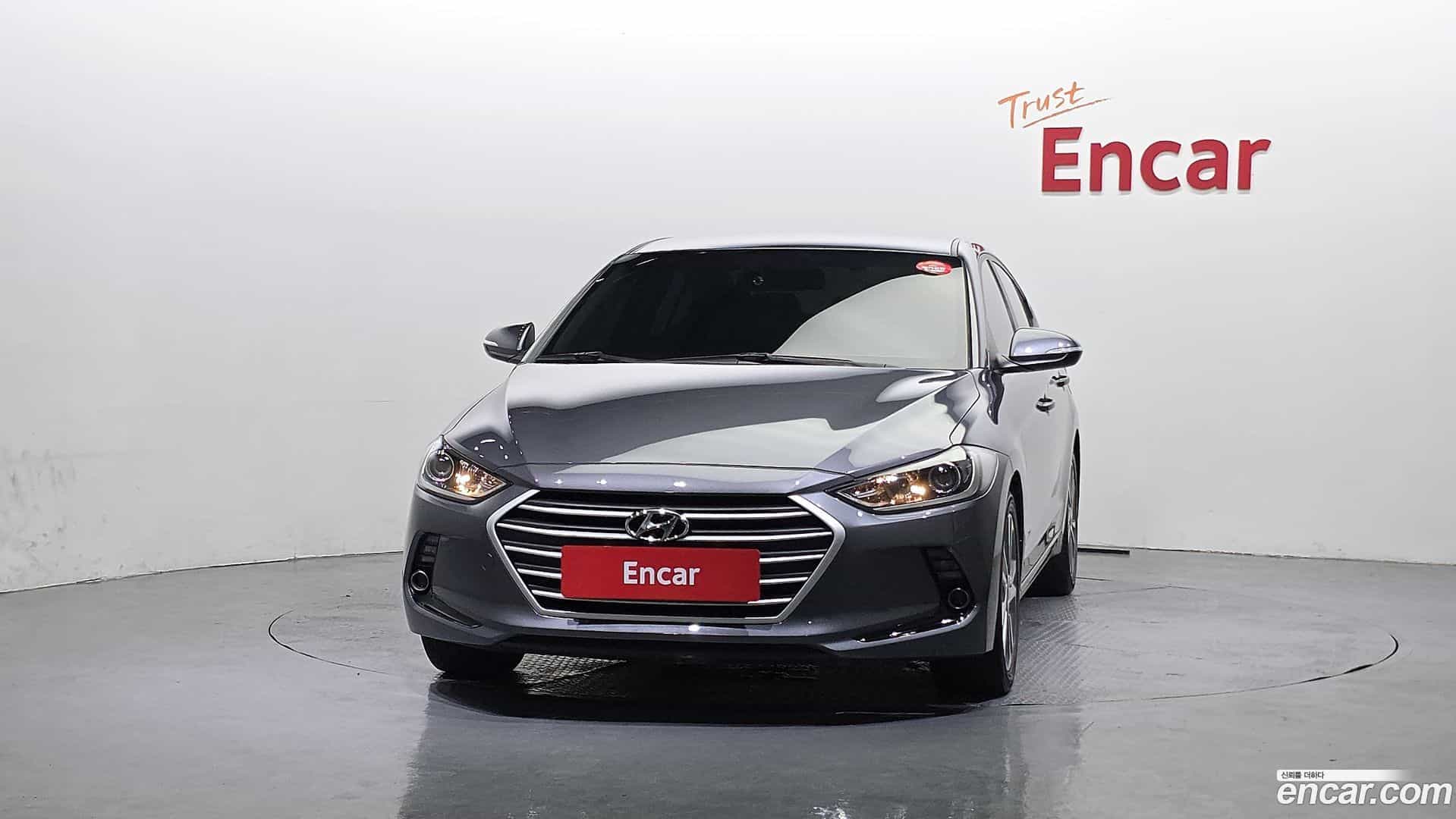 AVANTE Hyundai 2018.0-OUTER-003