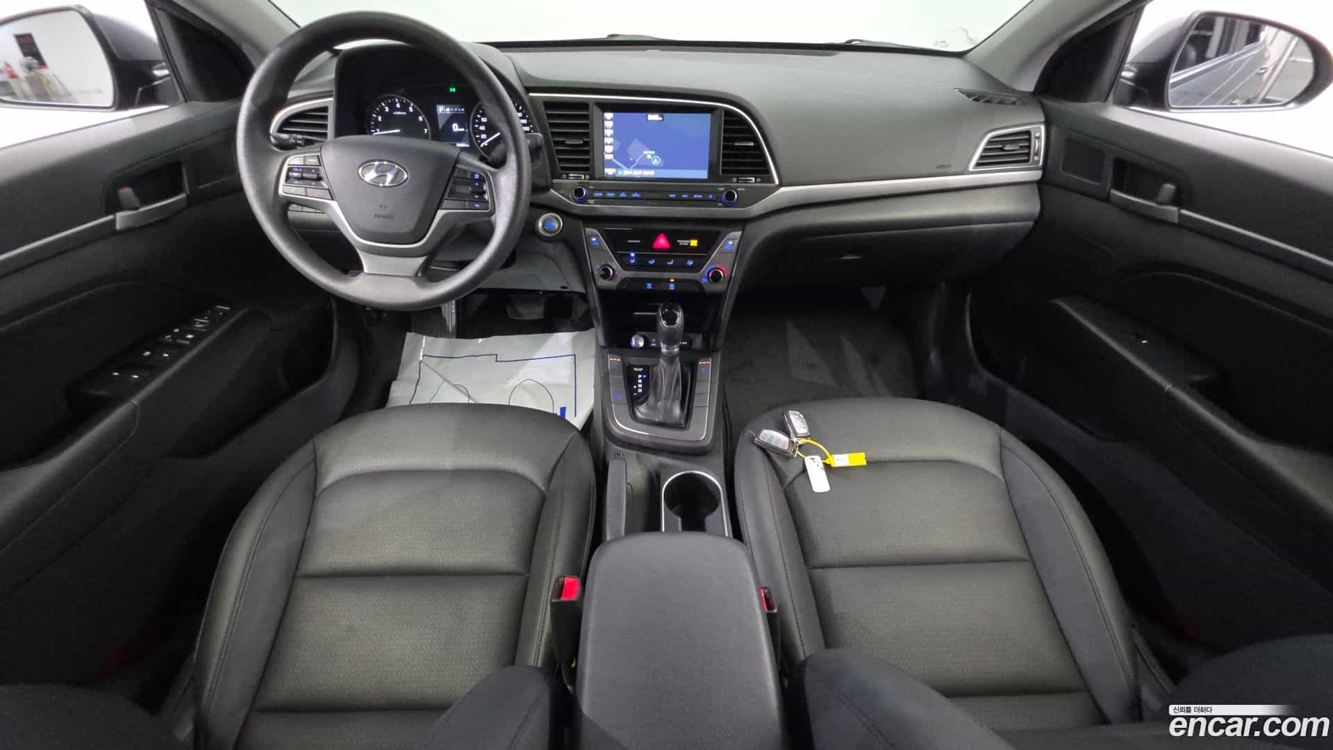 AVANTE Hyundai 2018.0-INNER-007