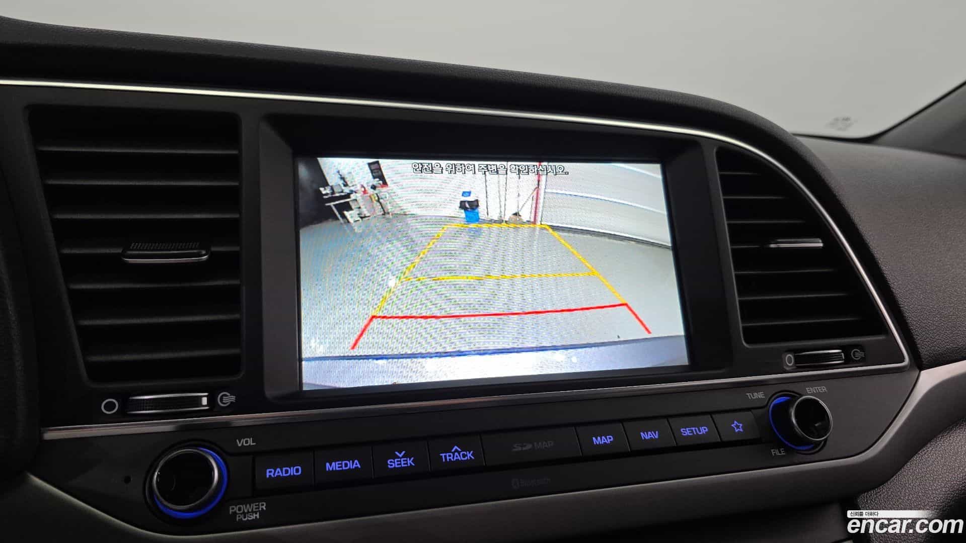 AVANTE Hyundai 2018.0-OPTION-022