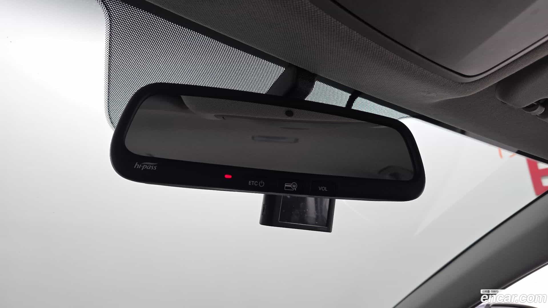 AVANTE Hyundai 2018.0-OPTION-023