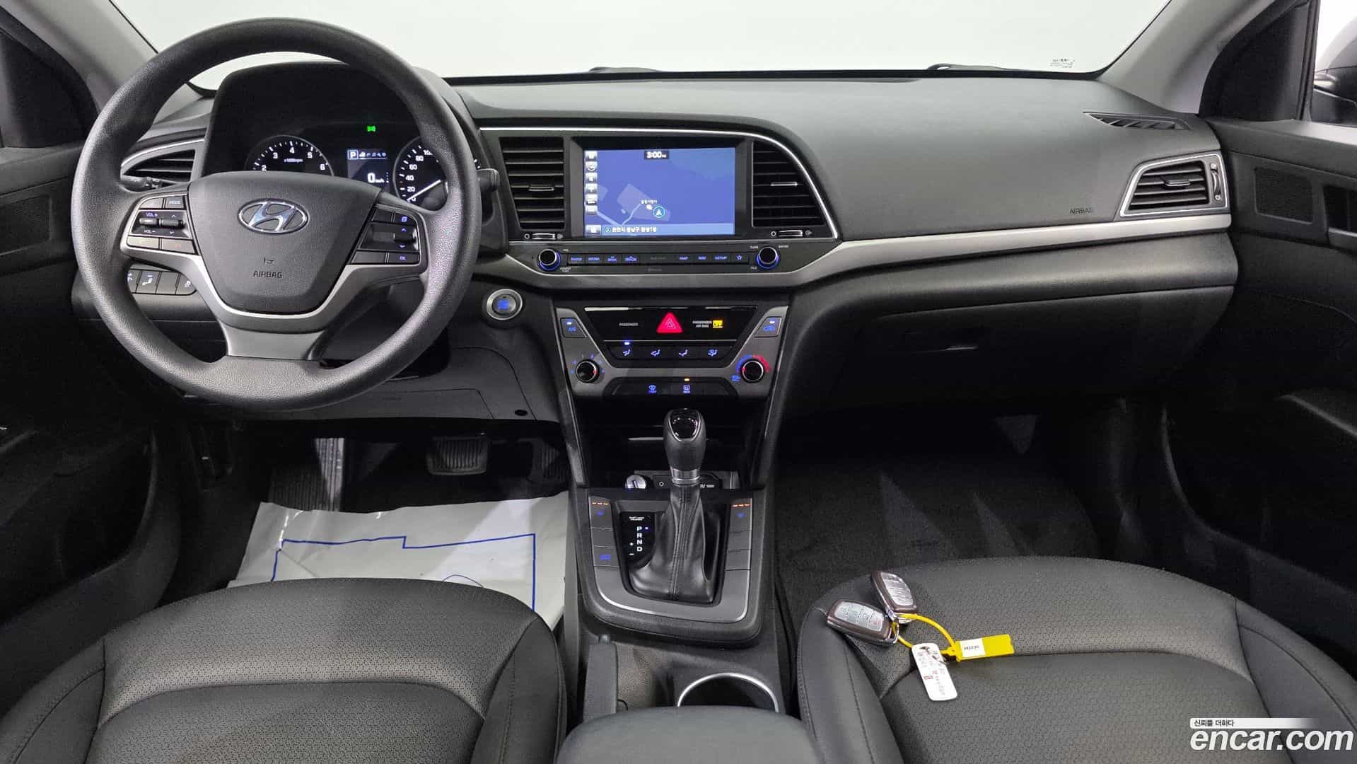 AVANTE Hyundai 2018.0-OPTION-040