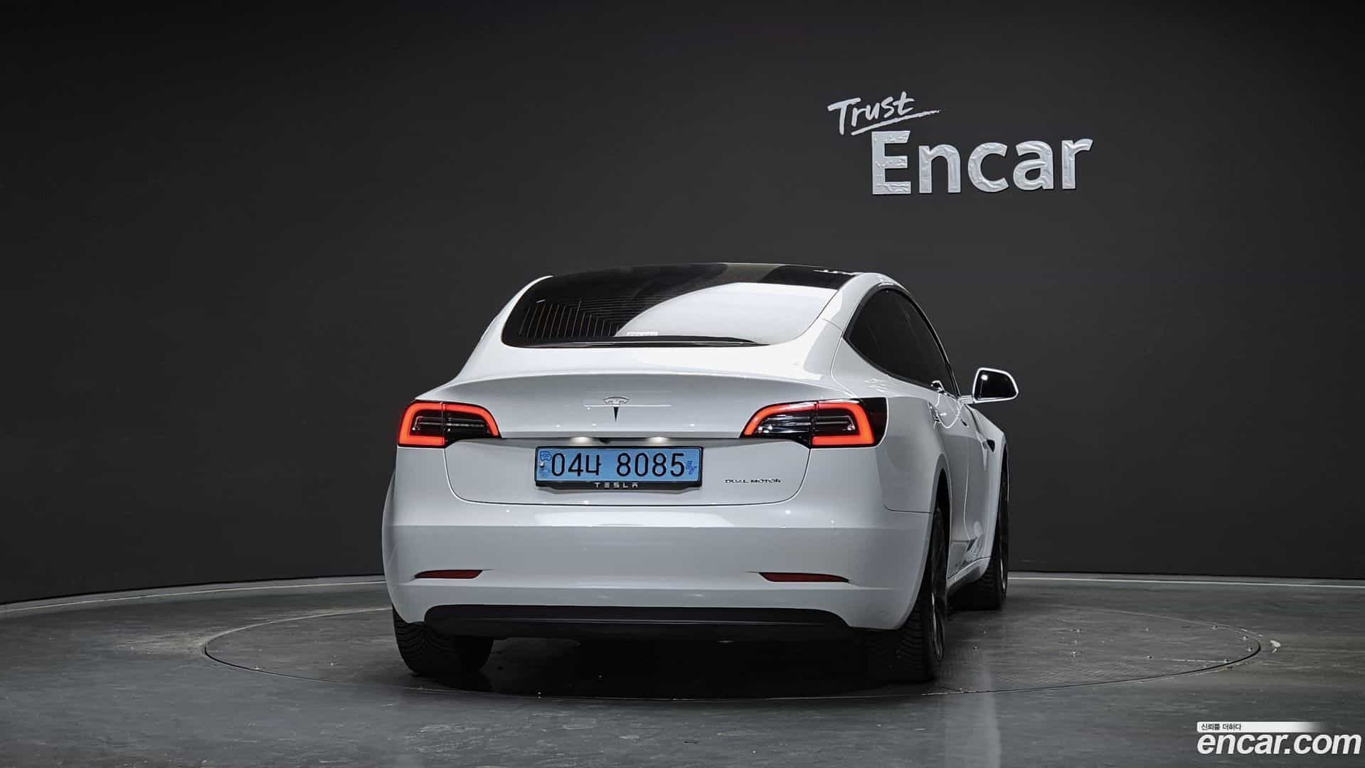 Model 3 Tesla 2020.7-OUTER-004