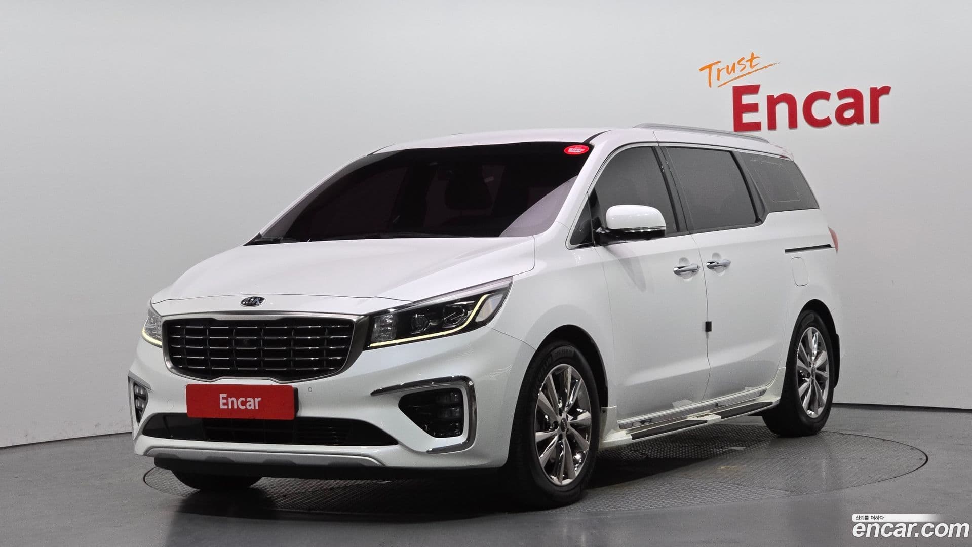 Main__Slider__Photo:Canival Kia 2018.4-0