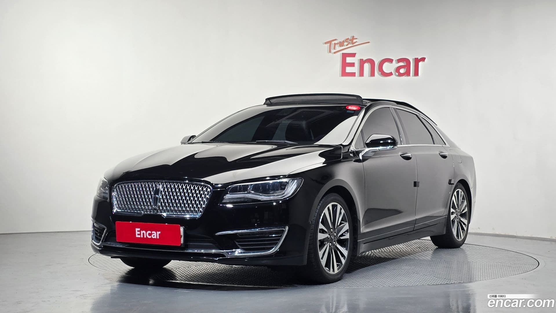 Main__Slider__Photo:MKZ Lincoln 2019.9-0