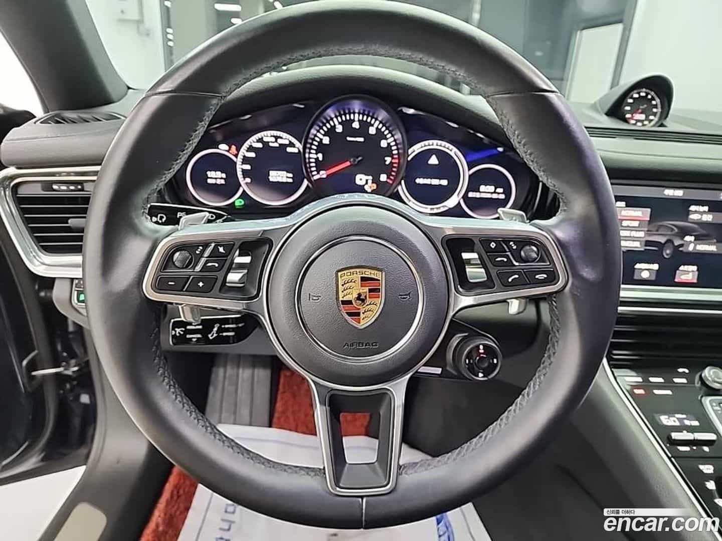 Panamera Porsche 2017.11-INNER-009