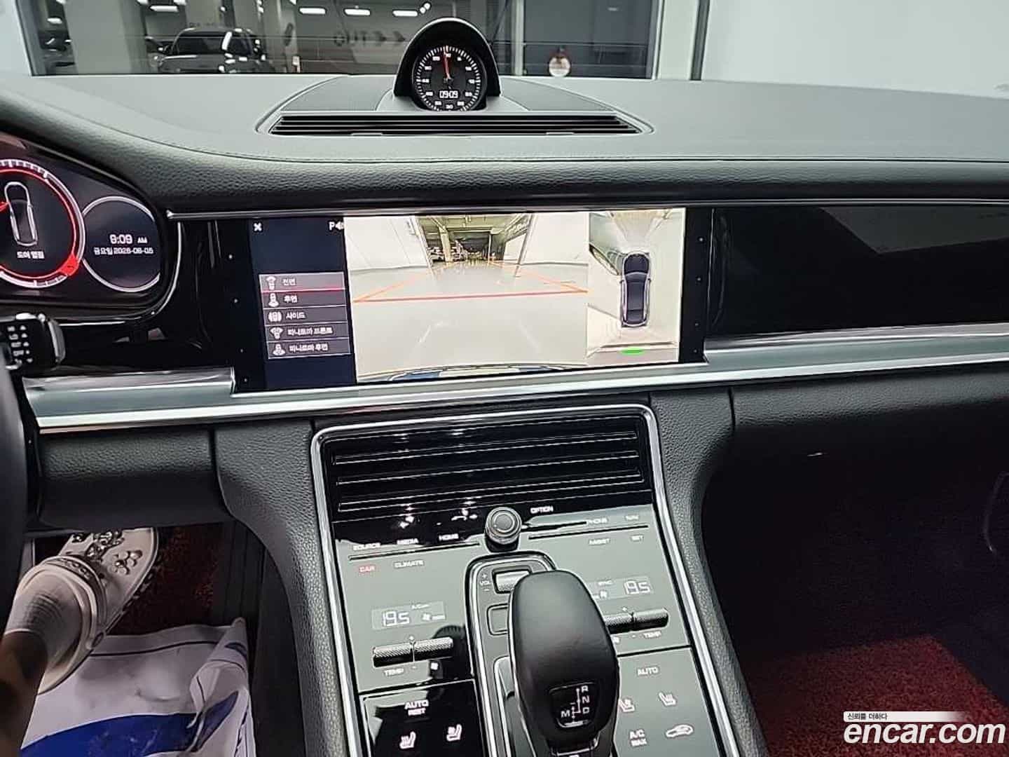 Panamera Porsche 2017.11-INNER-010
