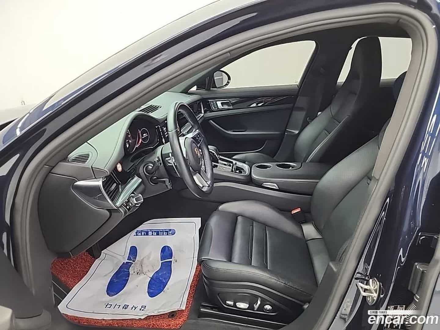 Panamera Porsche 2017.11-OPTION-015