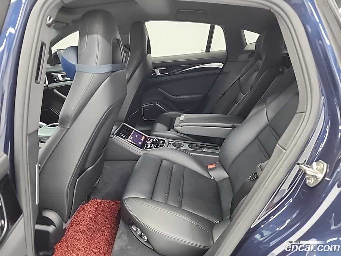 Panamera Porsche 2017.11-OPTION-016