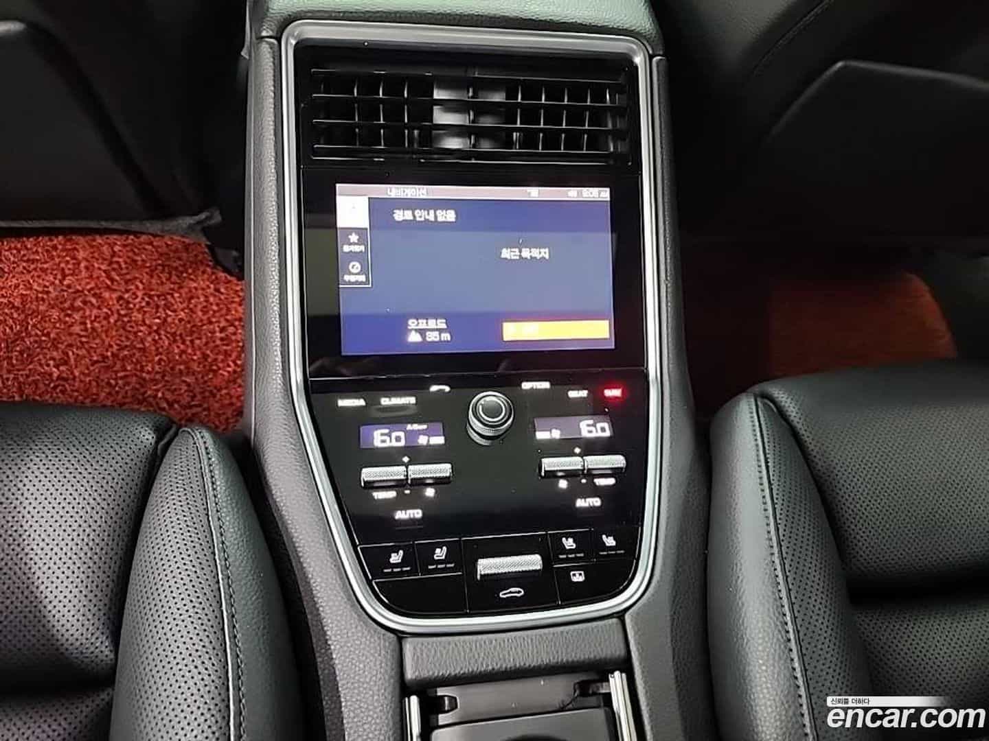 Panamera Porsche 2017.11-OPTION-017