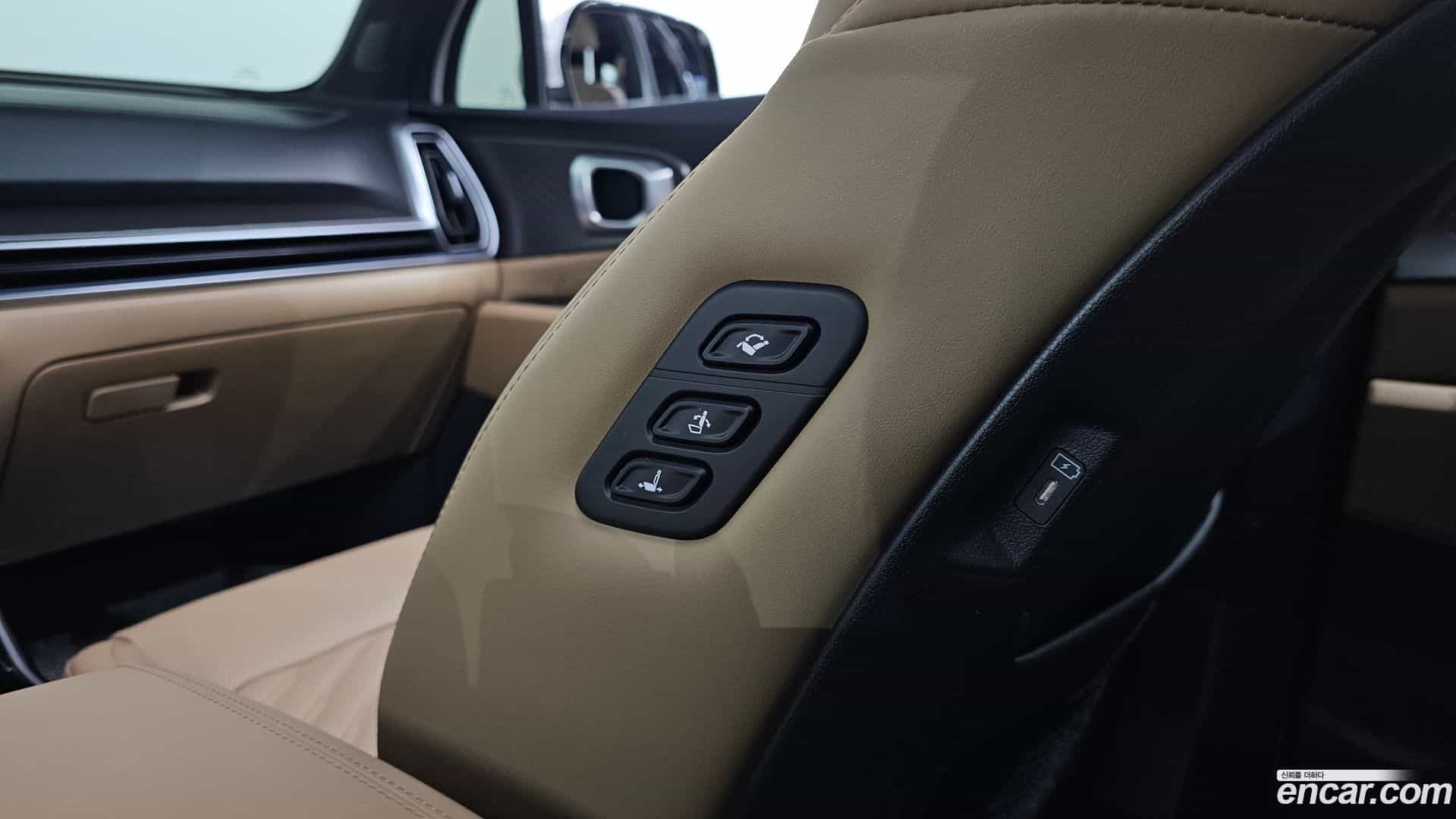 Sorento Kia 2025.11-OPTION-042