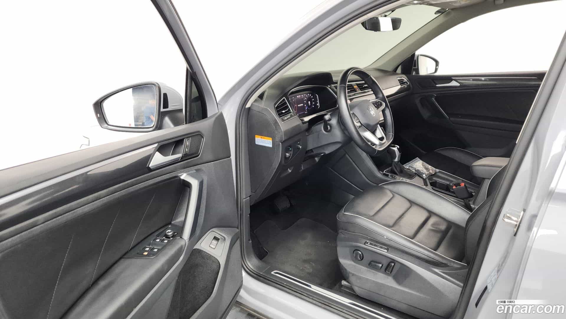 Tiguan Volkswagen 2021.7-INNER-010
