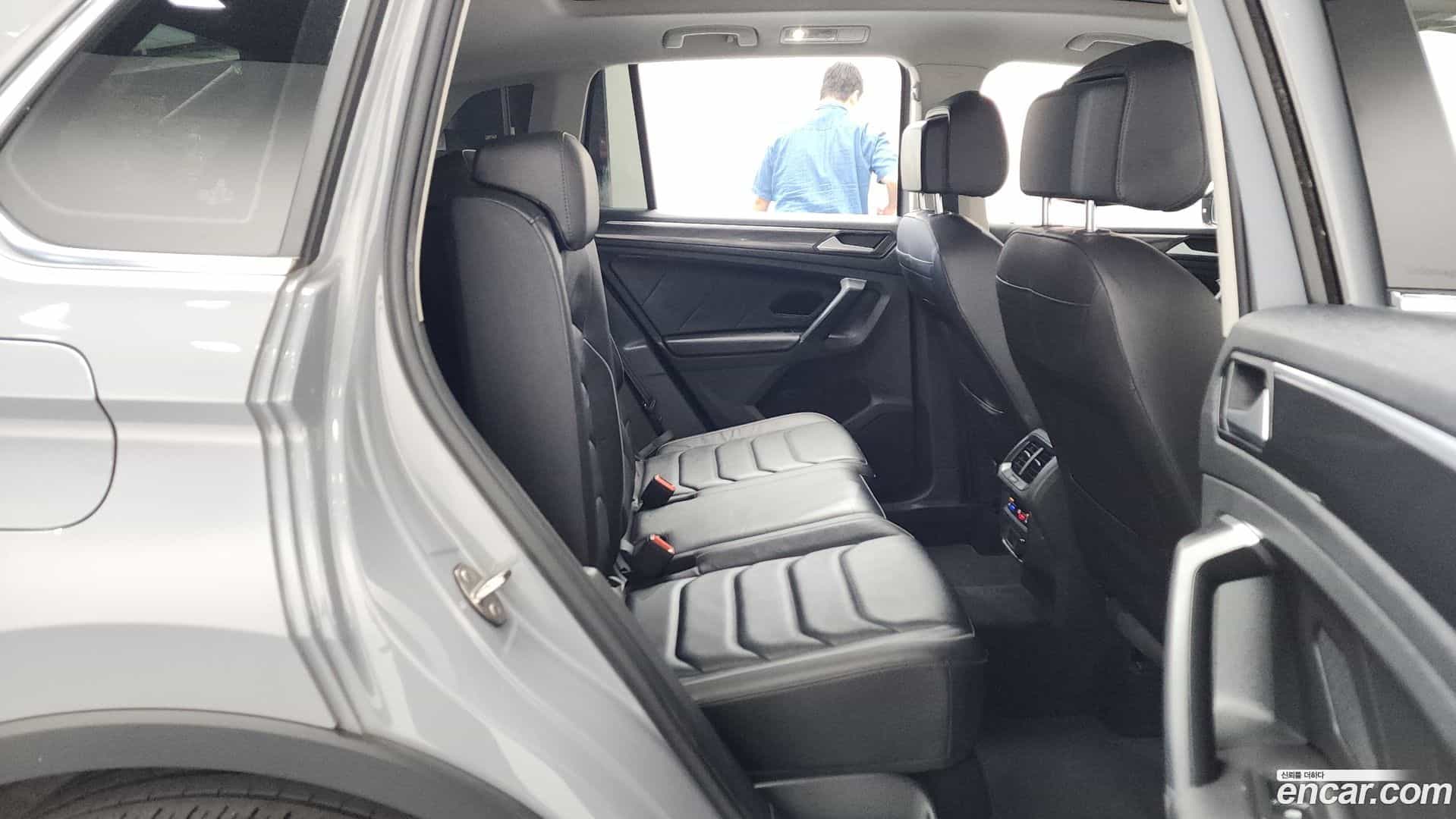 Tiguan Volkswagen 2021.7-OPTION-015