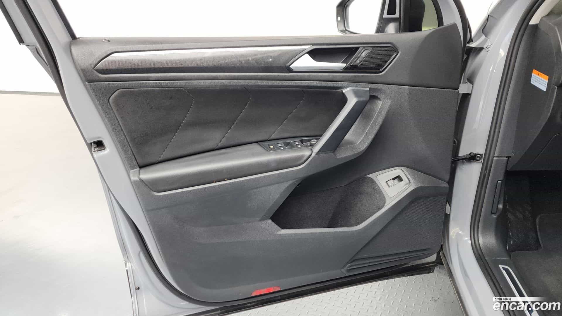 Tiguan Volkswagen 2021.7-INNER-034