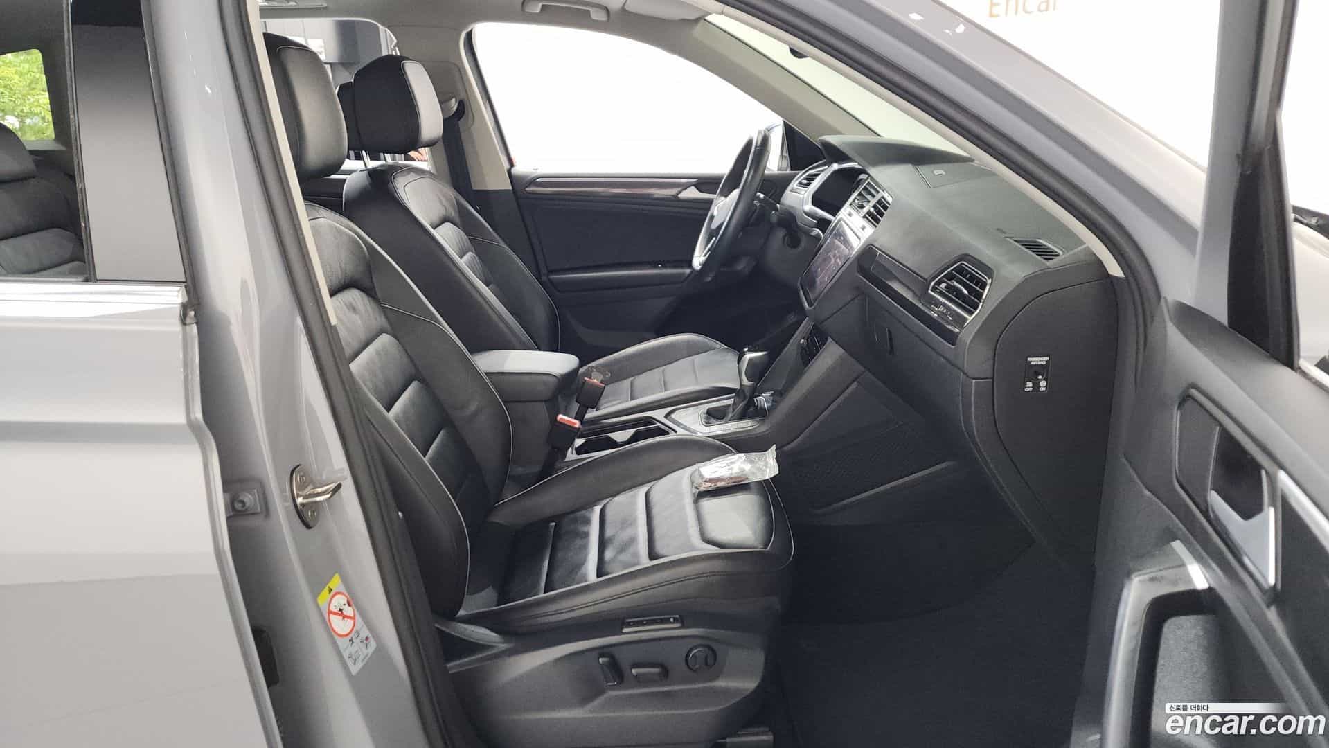Tiguan Volkswagen 2021.7-INNER-036