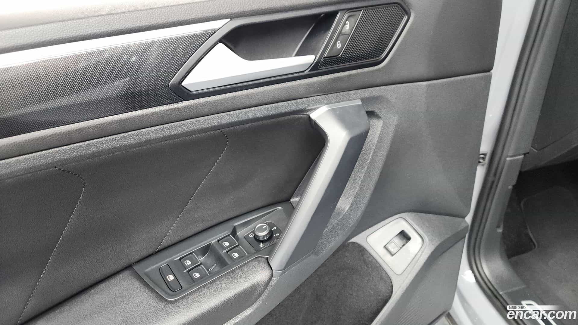 Tiguan Volkswagen 2021.7-OPTION-040