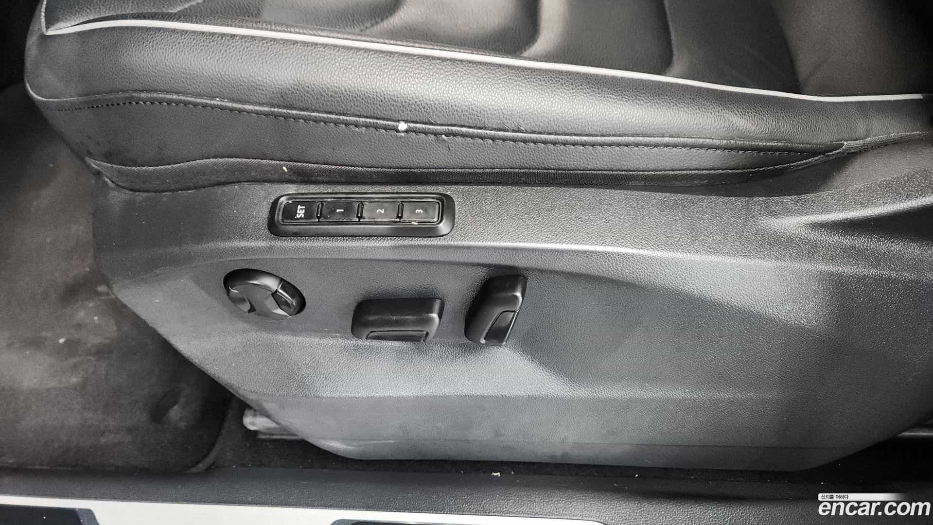 Tiguan Volkswagen 2021.7-OPTION-044