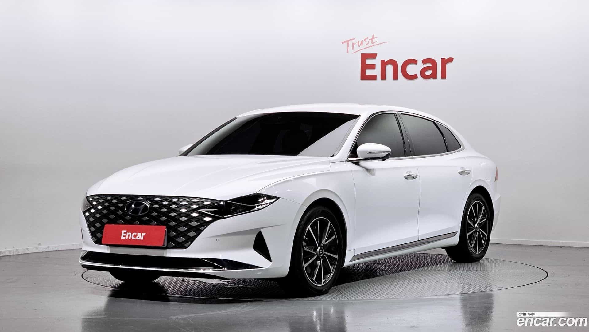 Grandeur Hyundai 2022.2-OUTER-001