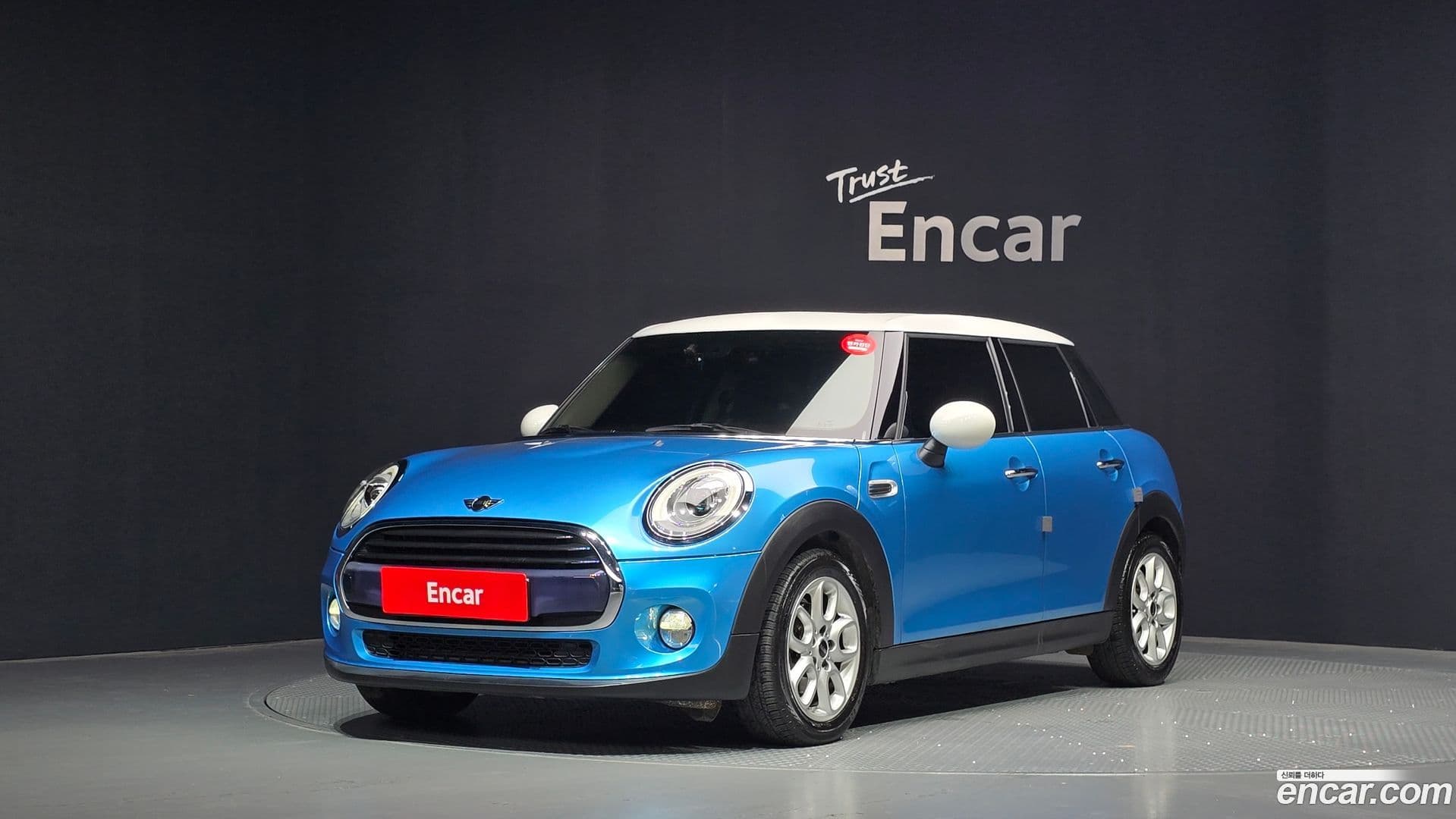 Main__Slider__Photo:Cooper Mini 2018.4-0
