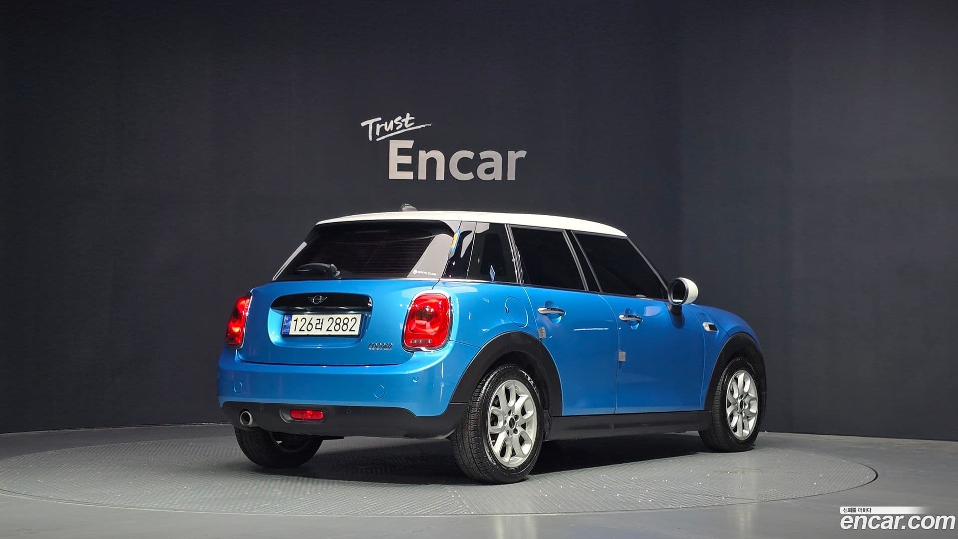 Main__Slider__Photo:Cooper Mini 2018.4-1