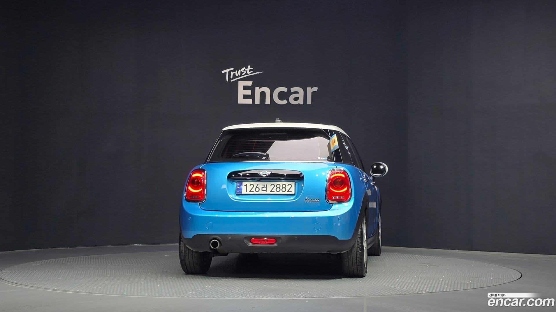 Main__Slider__Photo:Cooper Mini 2018.4-3