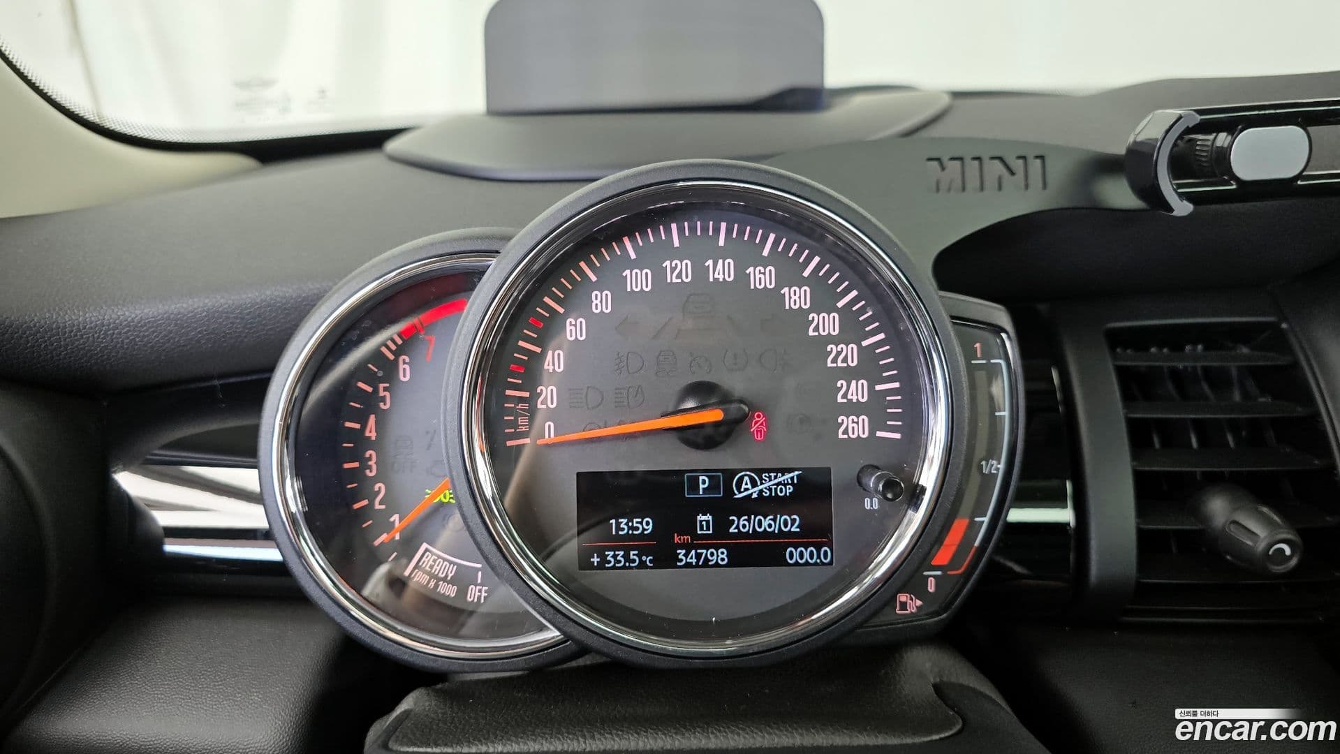 Main__Slider__Photo:Cooper Mini 2018.4-7