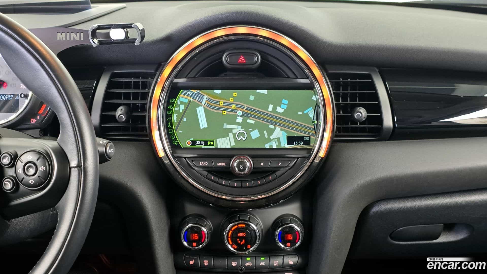Cooper Mini 2018.4-OPTION-016