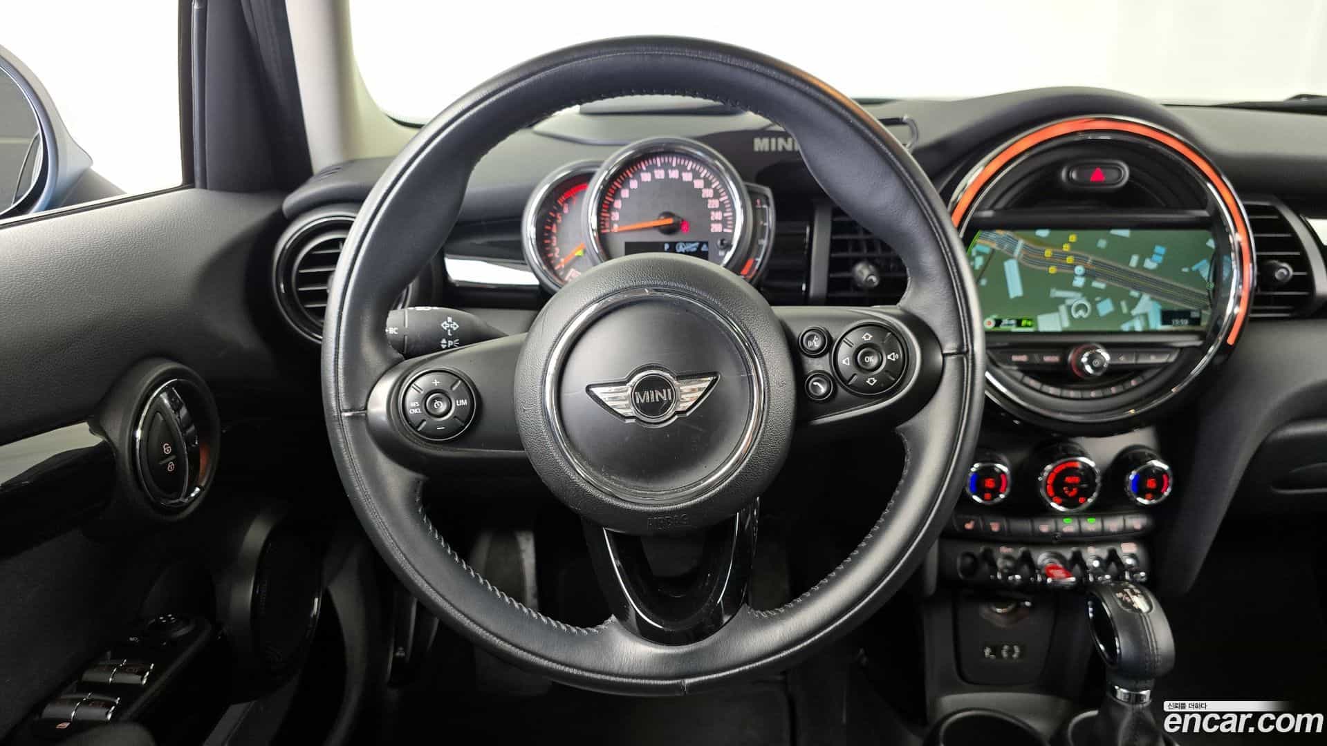 Cooper Mini 2018.4-OPTION-017